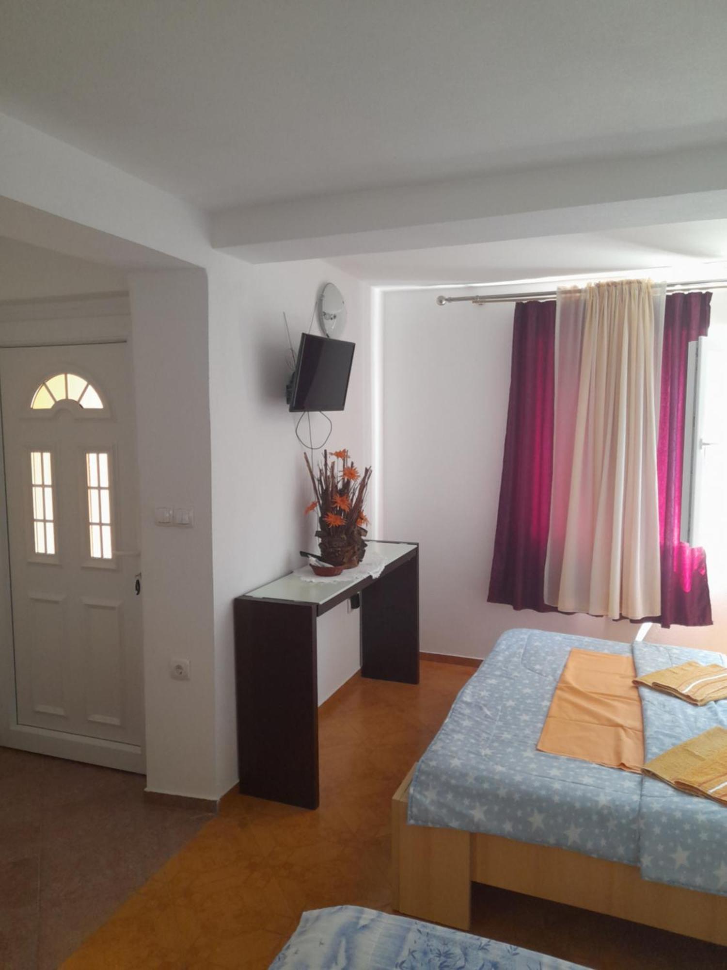 Apartments Kovacevic Petrovac Oda fotoğraf